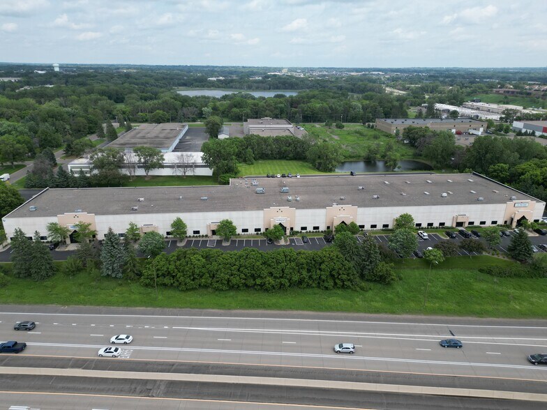 More Photos Of 980 Berwood Ave E, Vadnais Heights Warehouse For Lease