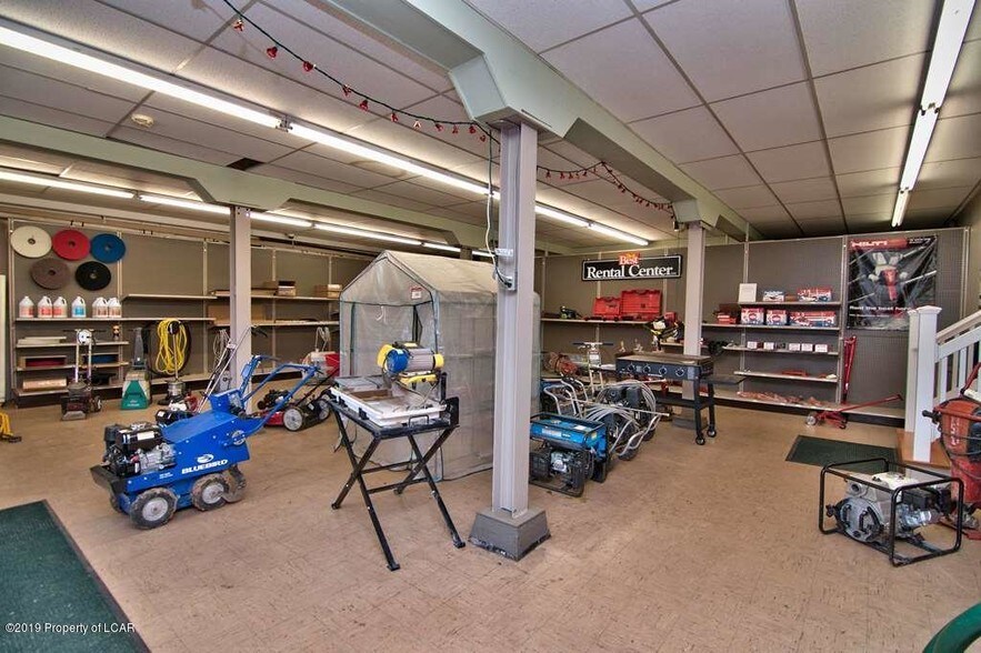 More Photos Of 541 State Route 93, Sugarloaf Light Distribution For Lease