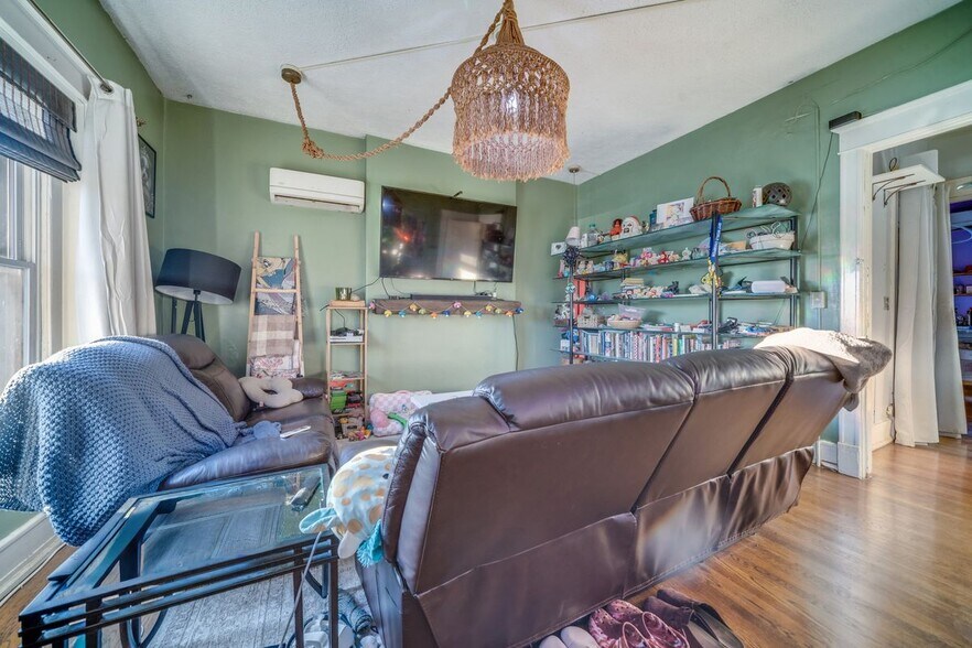 More Photos Of 1265 Bardstown Rd, Louisville General Retail For Sale