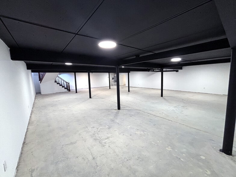 More Photos Of 4104 Hillsboro Pike, Nashville Freestanding For Lease