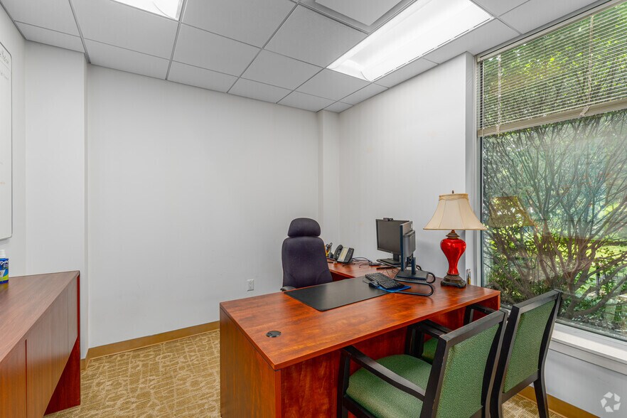 More Photos Of 402-404 Lippincott Dr, Marlton Medical For Sale