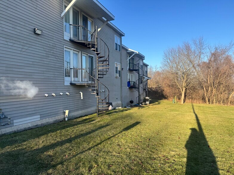 More Photos Of Capital Woods, Albany Apartments For Sale