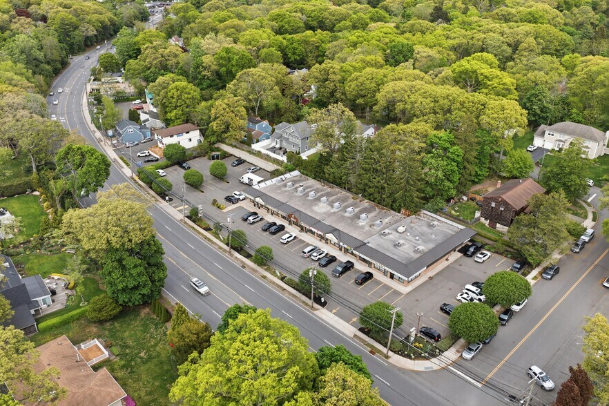 More Photos Of 444 W Jericho Tpke, Huntington Storefront Retail Office For Sale