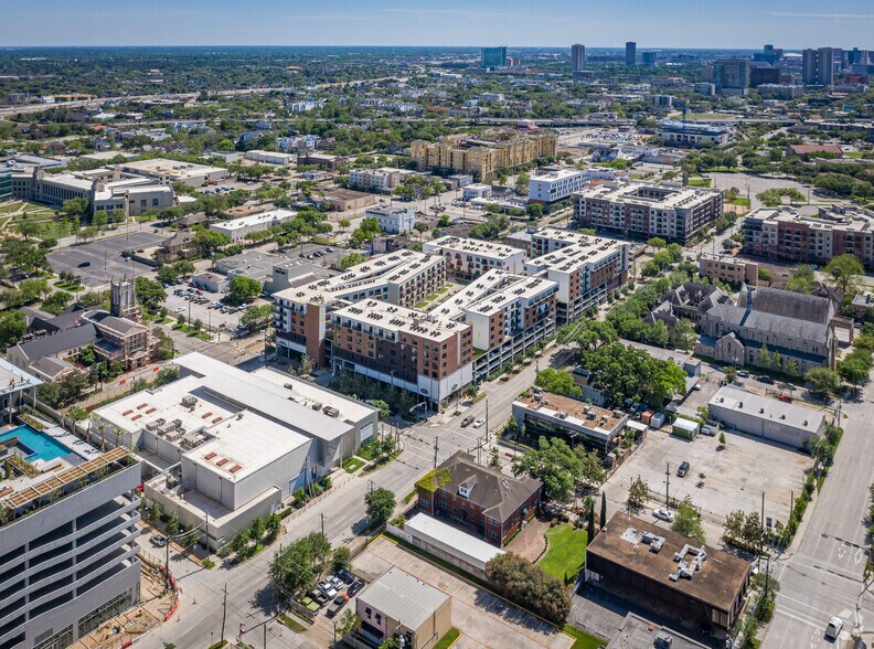 More Photos Of 3550 Main St, Houston Apartments For Lease