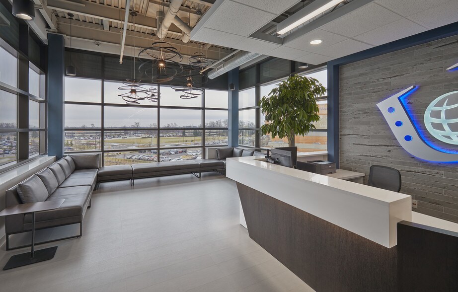 More Photos Of 11939 N Meridian St, Carmel Office For Lease