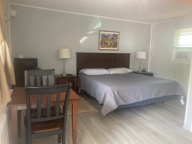 More Photos Of 660 Saratoga Rd, Wilton Hotel For Sale