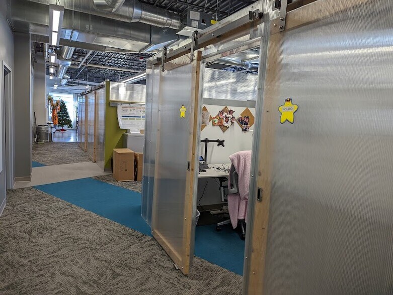 More Photos Of 34 Schroeder Ct, Madison Office For Lease