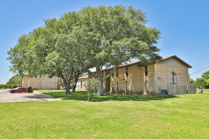 More Photos Of 2910 Old Lane City Rd, Wharton Apartments For Sale