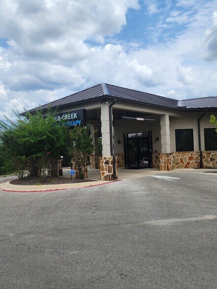 More Photos Of 21200 TX-46, Spring Branch Medical For Sale