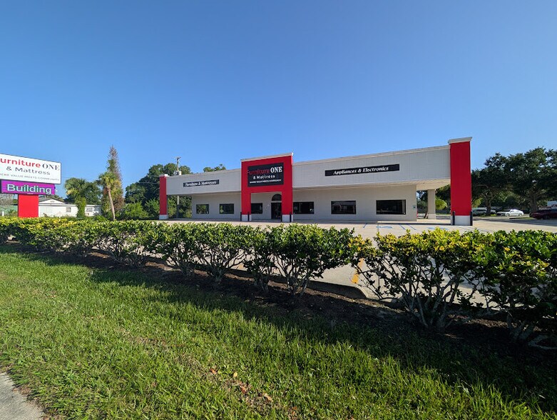 More Photos Of 3800 W New Haven Ave, Melbourne Freestanding For Lease