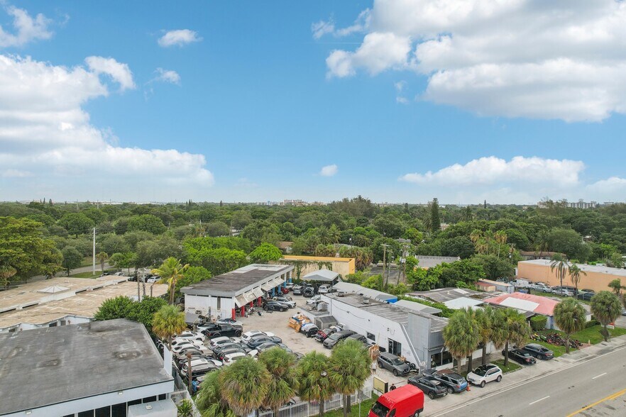 More Photos Of 15150 W Dixie Hwy, North Miami Beach Auto Repair For Sale