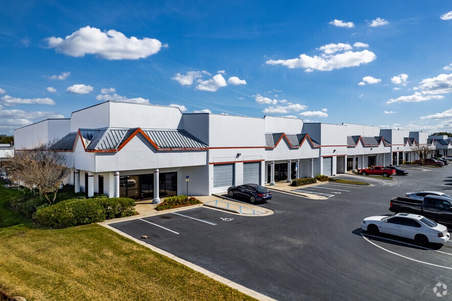 More Photos Of 3905 Center Loop, Orlando Unknown For Lease