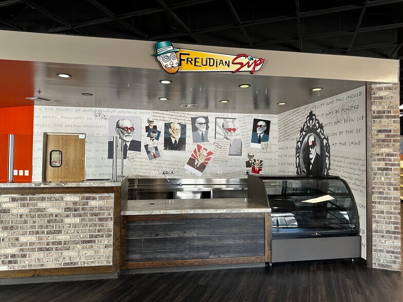 More Photos Of 45 Rincon Dr, Camarillo General Retail For Lease