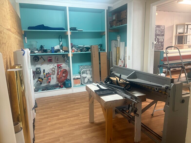 More Photos Of 792 E Cherry St, Jesup Office For Sale