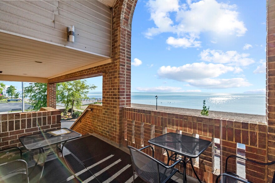More Photos Of 30 Colonial Ave, Colonial Beach Hotel For Sale