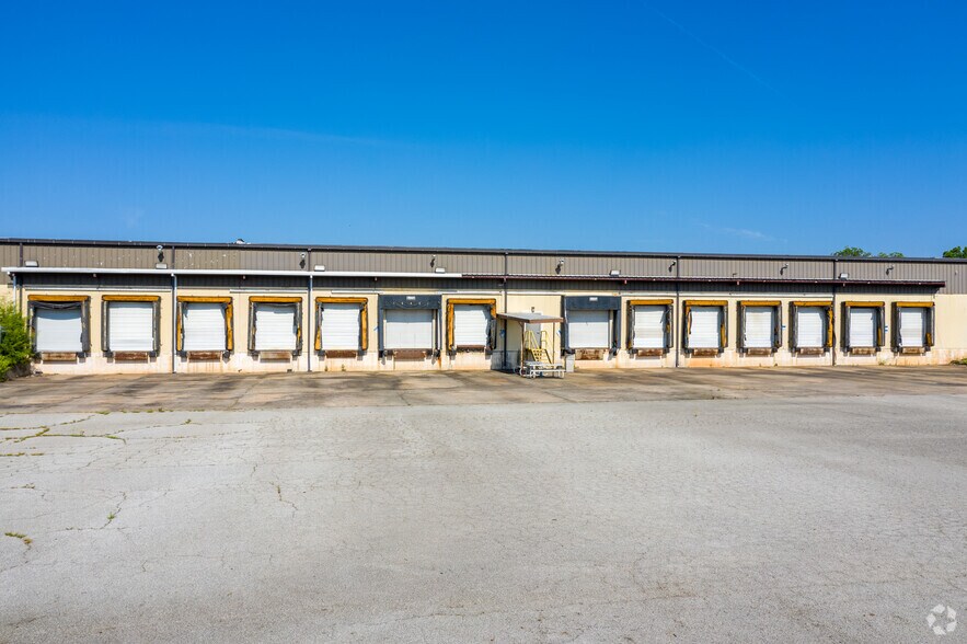 More Photos Of 535 Macon St, McDonough Manufacturing For Lease