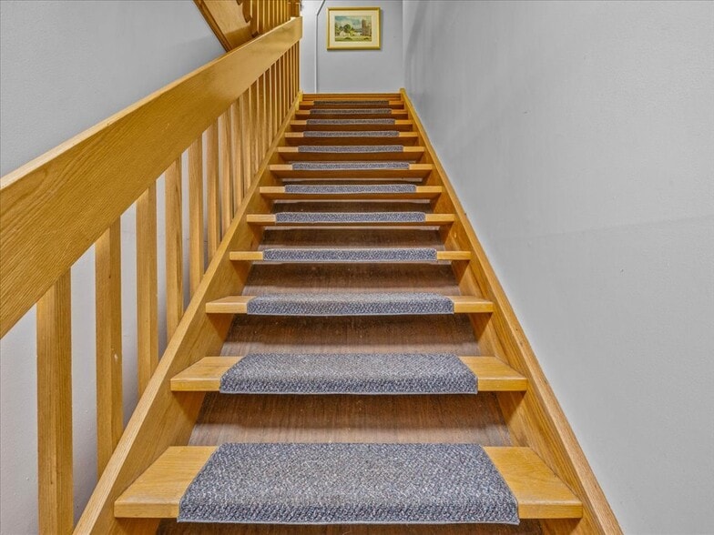 More Photos Of 200 W Town St, Norwich Office For Sale