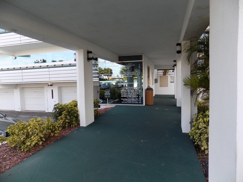 More Photos Of 1460 S McCall Rd, Englewood Medical For Sale
