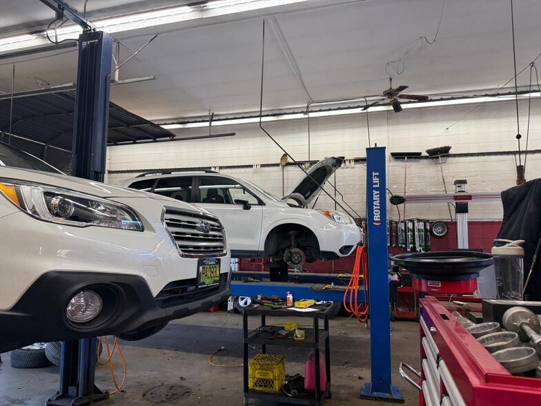More Photos Of 22339 48 Av, Langley Auto Repair For Sale