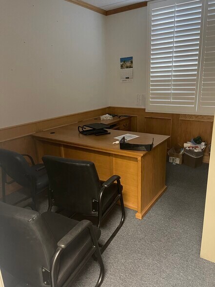 More Photos Of 1753 W Avenue J, Lancaster Medical For Lease