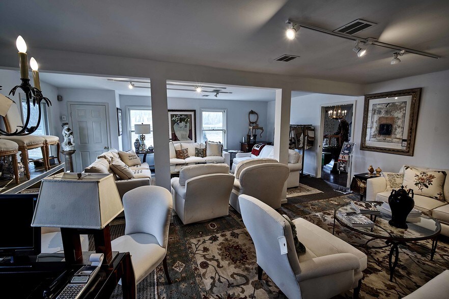 More Photos Of 584 State Rt 17, Ridgewood Office Residential For Lease