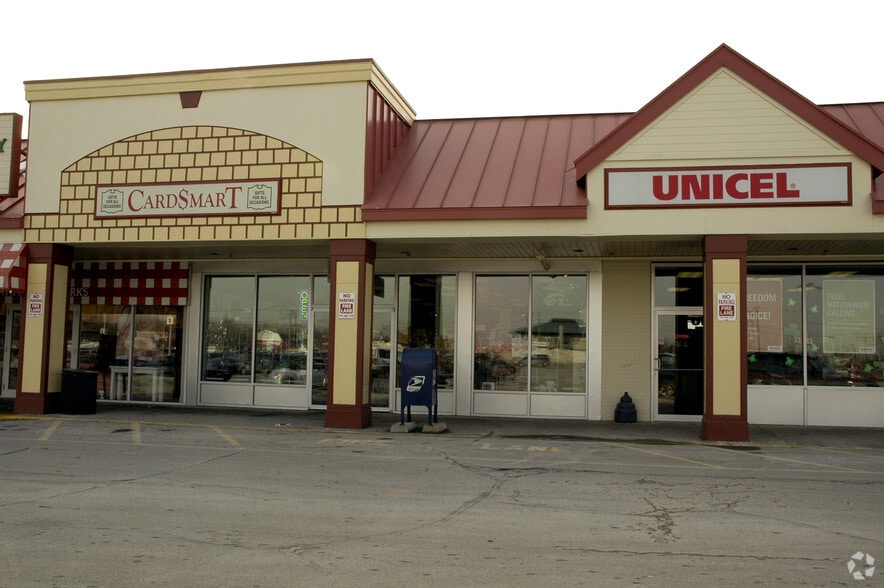 More Photos Of 10-180 Elm Plz, Waterville Storefront For Lease