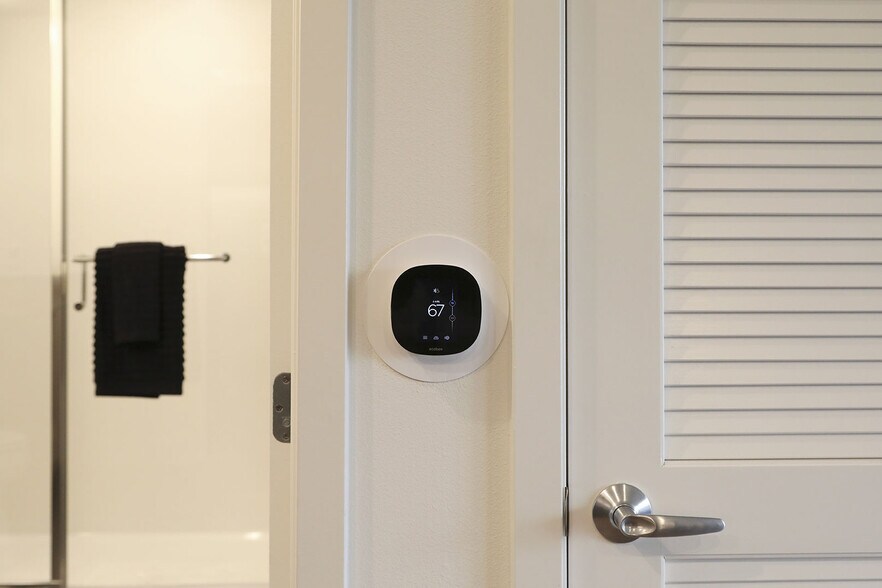 More Photos Of 1100 Webster St, Oakland Apartments For Lease