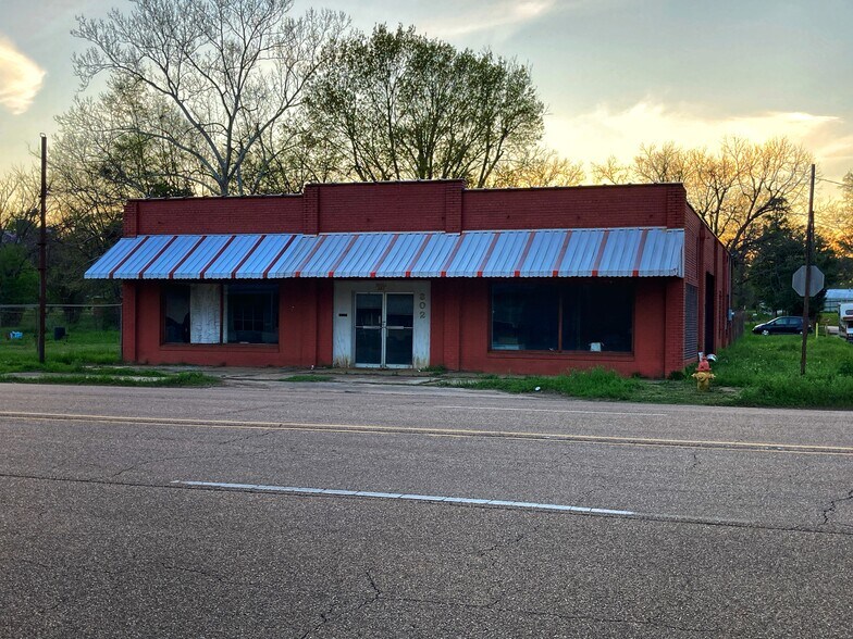 More Photos Of 302 S Louise St, Atlanta Light Manufacturing For Sale