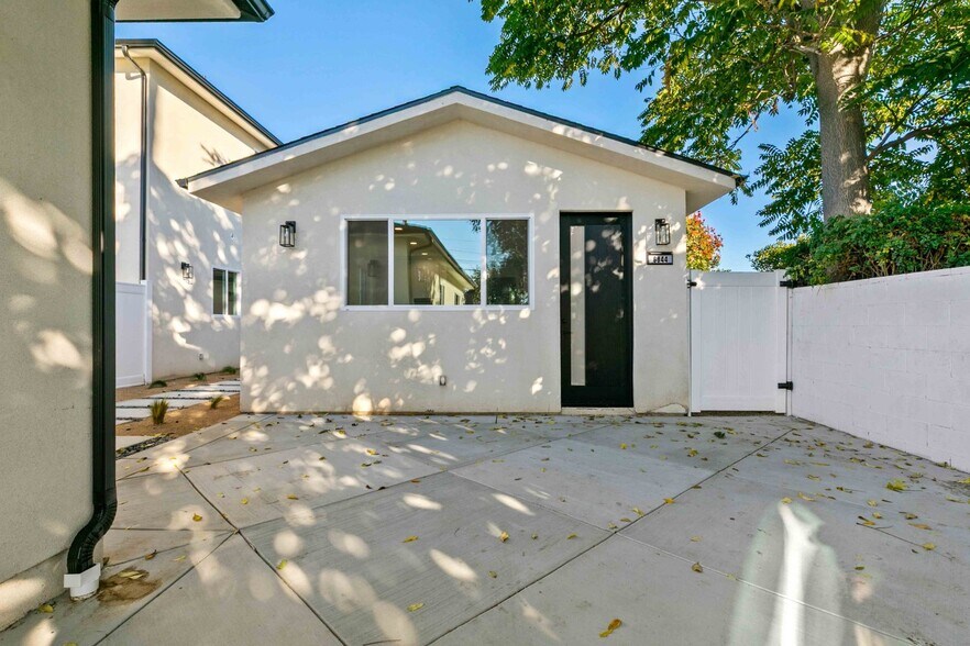 More Photos Of 6842 Cedros Ave, Van Nuys Apartments For Sale