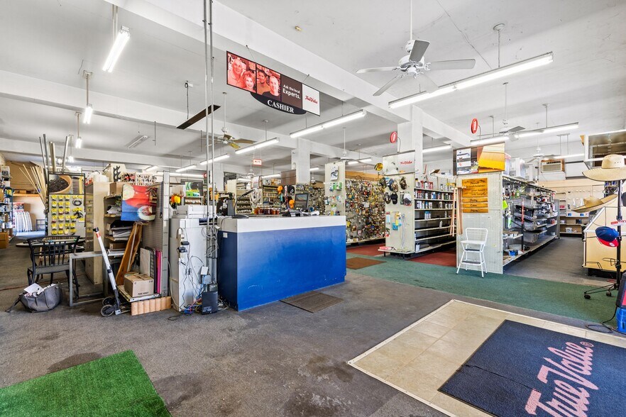 More Photos Of 5 S Main St, High Springs Freestanding For Sale