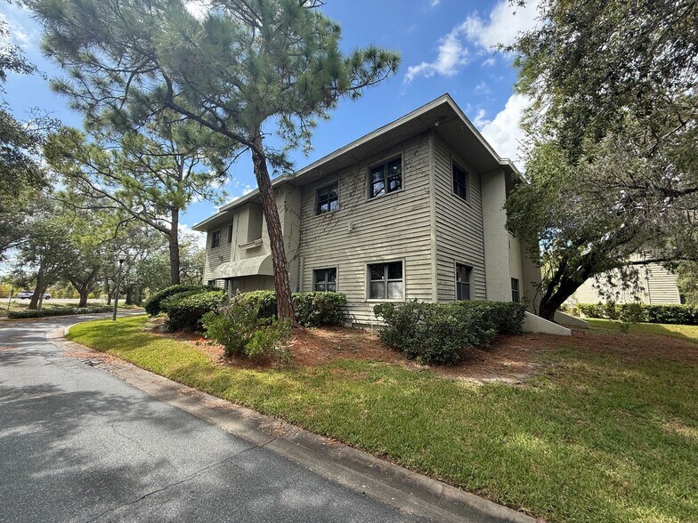 More Photos Of 2841 Executive Dr, Clearwater Office For Sale