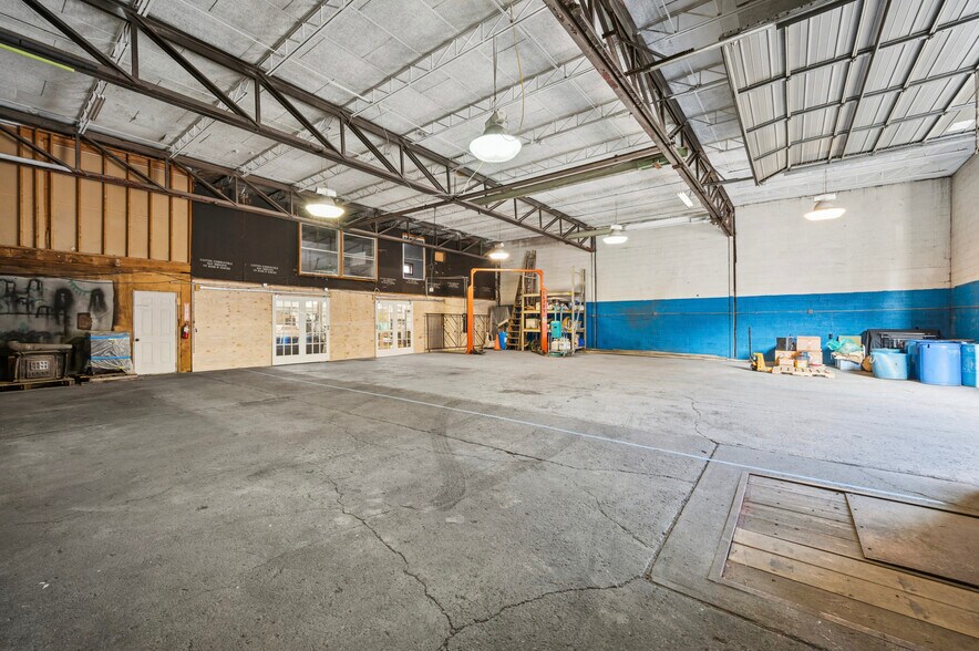 More Photos Of 2418 Martha St, Philadelphia Industrial For Lease
