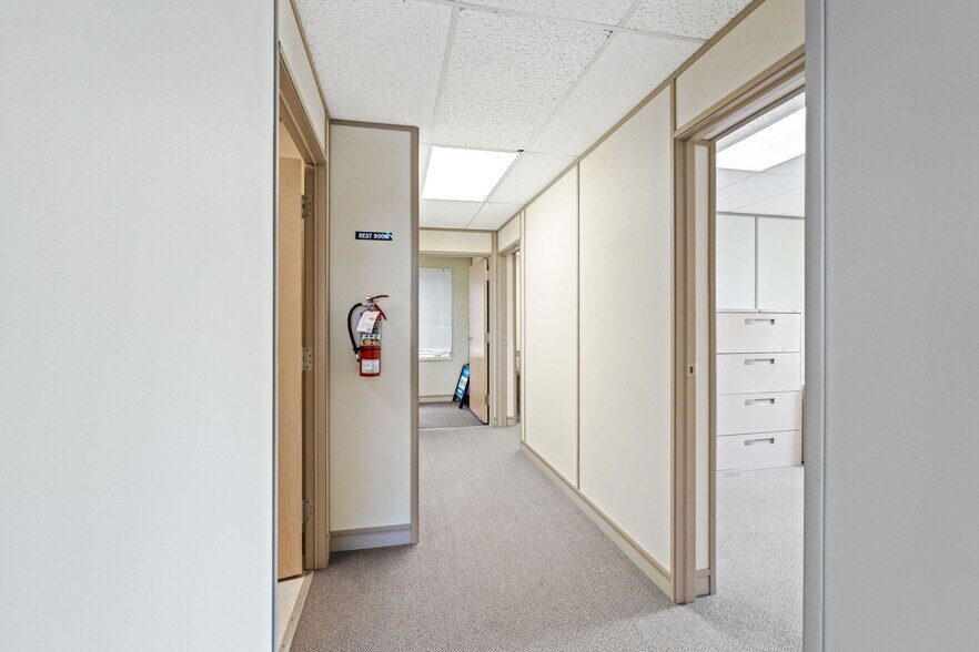 More Photos Of 457 Main St E, Winchester Medical For Sale