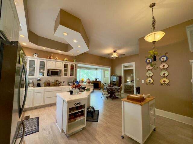 More Photos Of 924 Fillmore St, Corinth Hotel For Sale