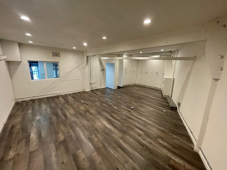More Photos Of 4900-4906 Lankershim Blvd, North Hollywood Freestanding For Lease