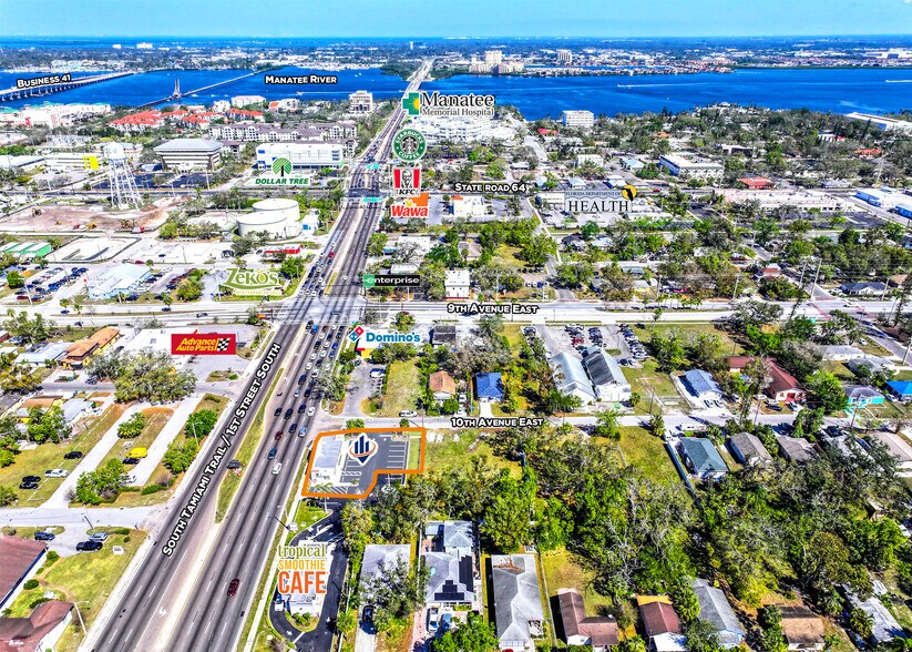 More Photos Of 1003 1st St, Bradenton Freestanding For Lease