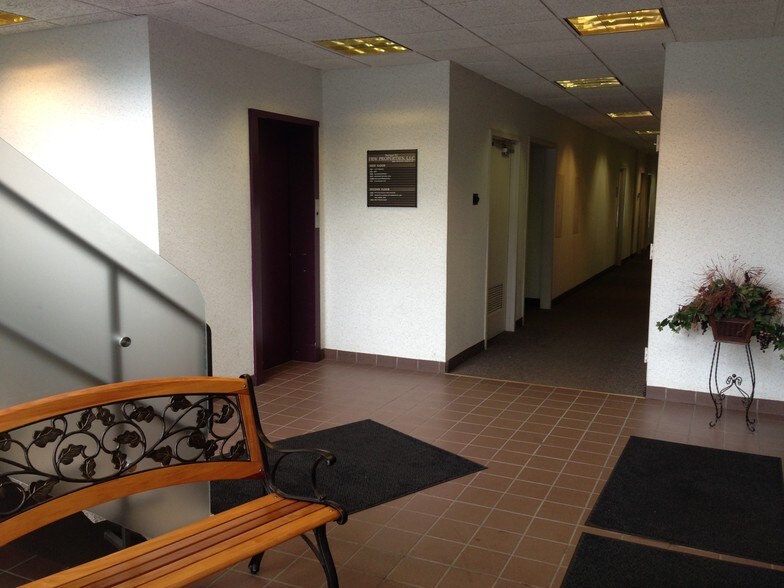 More Photos Of 890 7th North St, Liverpool Office For Lease