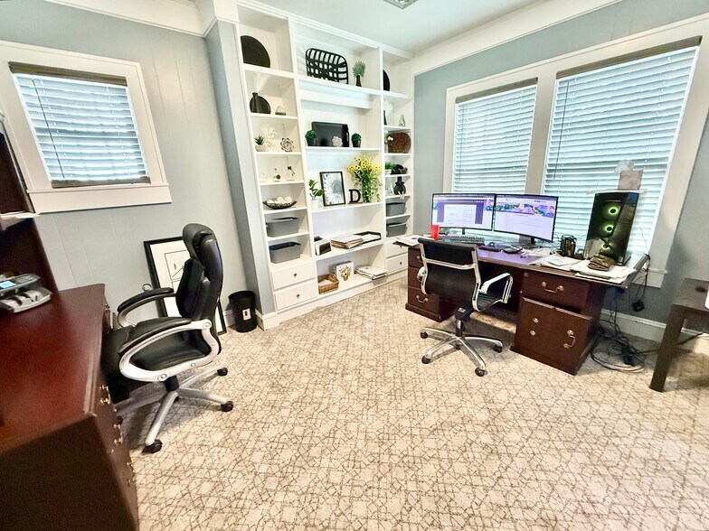 More Photos Of 208 N Gloster St, Tupelo Office For Sale