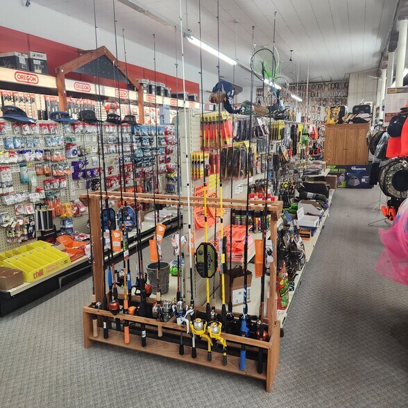 More Photos Of 104 S Main St, Evart Storefront For Sale