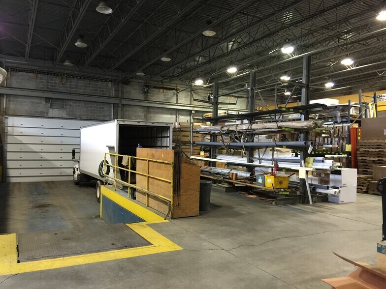 More Photos Of 1435 S Barrington Rd, Barrington General Retail For Sale