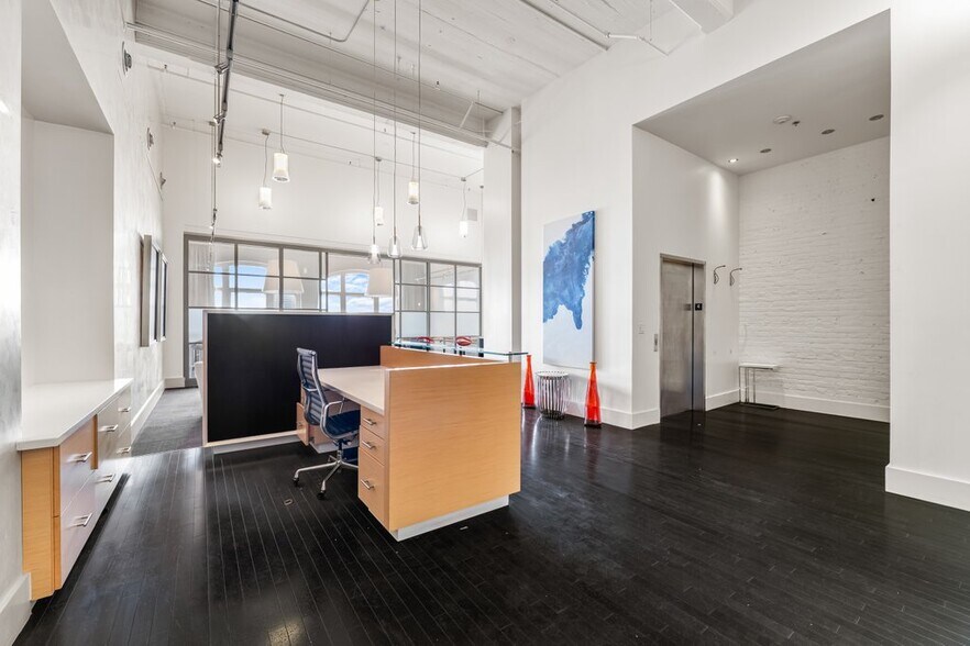 More Photos Of 315 E Bay St, Jacksonville Office For Lease