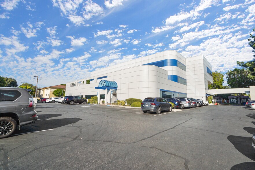 More Photos Of 8135 S Painter Ave, Whittier Medical For Lease