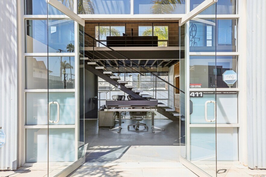 More Photos Of 411 30th St, Newport Beach Loft Creative Space For Sale