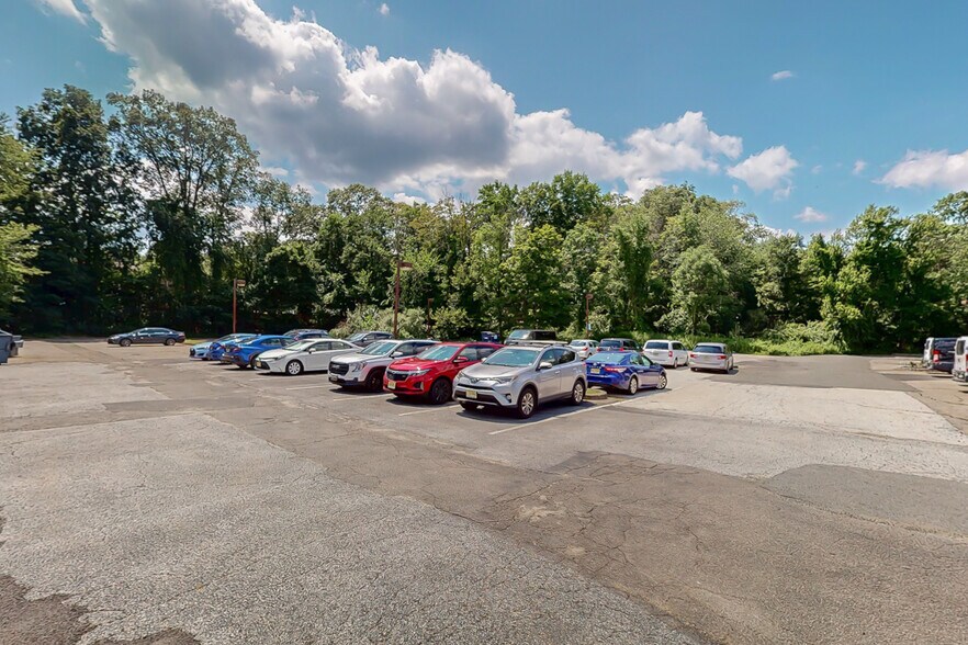 More Photos Of 7 Waterloo Rd, Stanhope Office For Sale