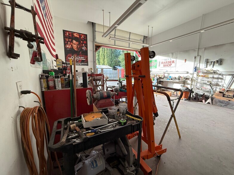 More Photos Of 3935 NE Everett St, Camas Specialty For Sale
