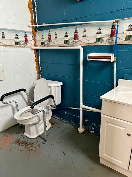 More Photos Of 365 Central Ct, Steubenville Religious Facility For Lease