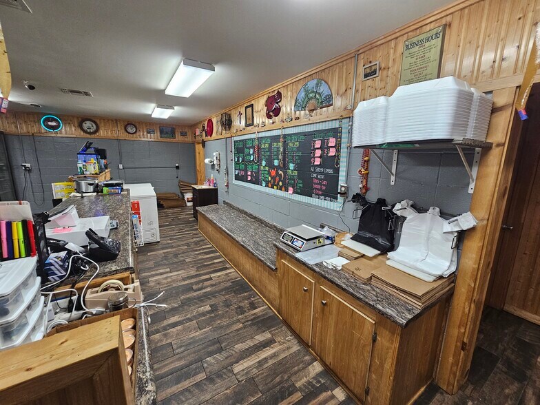 More Photos Of 606 W Main St, Thibodaux Convenience Store For Sale