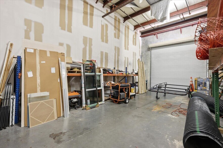 More Photos Of 1220 Biscayne Blvd, Deland Warehouse For Lease