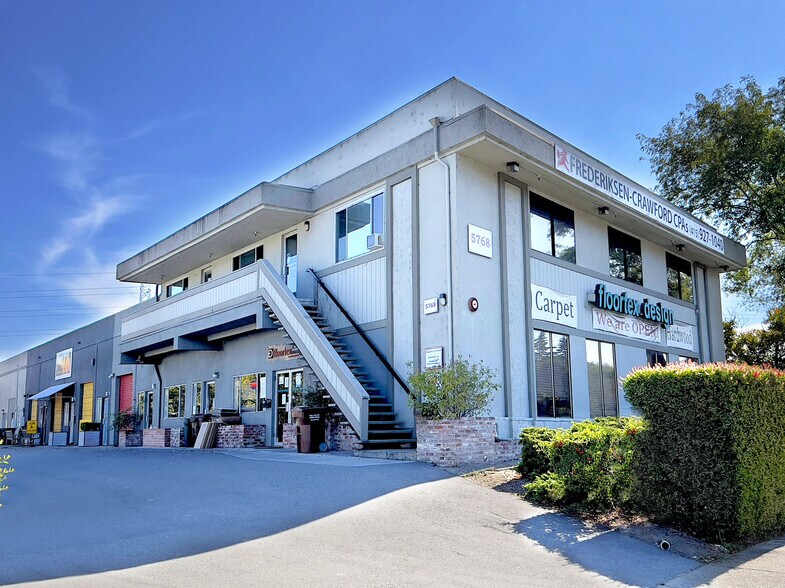 Primary Photo Of 5768 Paradise Dr, Corte Madera Flex For Lease
