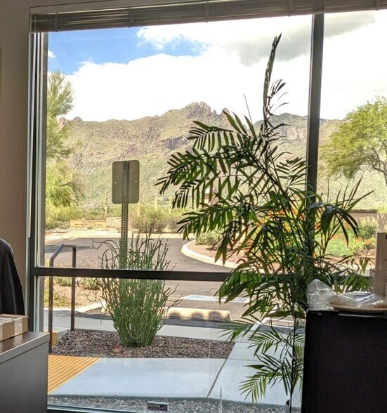 More Photos Of 3430 E Sunrise Dr, Tucson Office For Lease